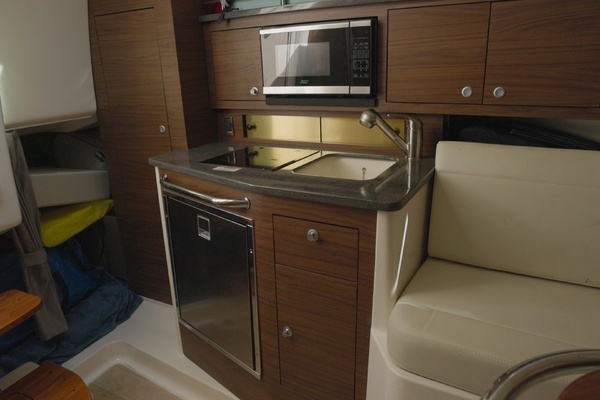 2023 Boston Whaler 32