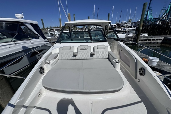 2021 Sea Ray 32