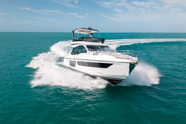 2024 Azimut 53