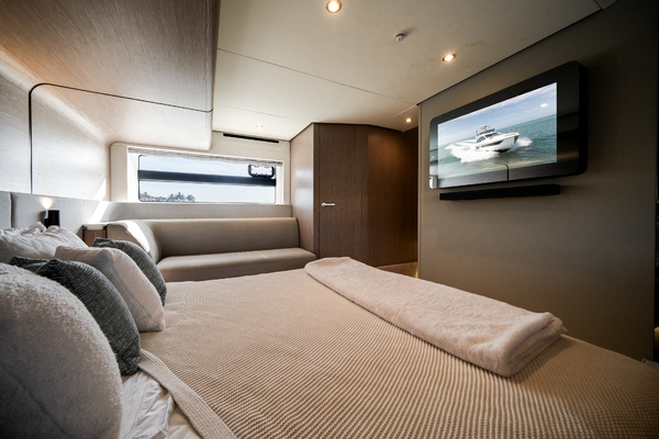 53ft Azimut Yacht For Sale