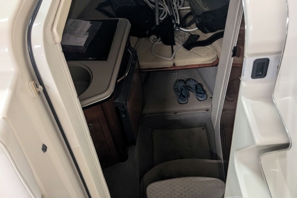 24ft Sea Ray Yacht For Sale