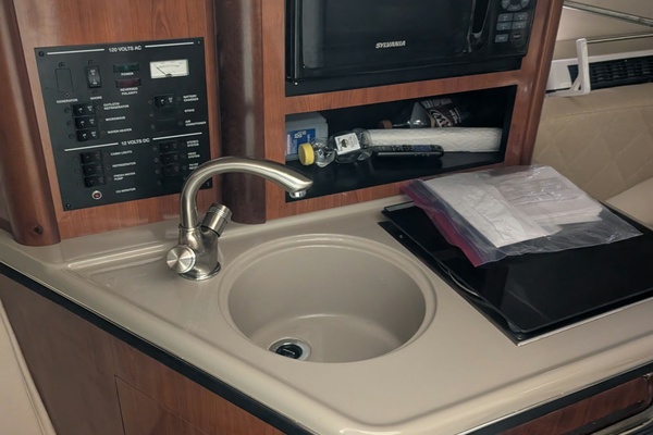 24ft Sea Ray Yacht For Sale