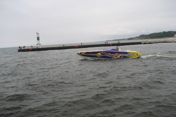 Photo of the 2000 Python  "Liquid Sandbox"