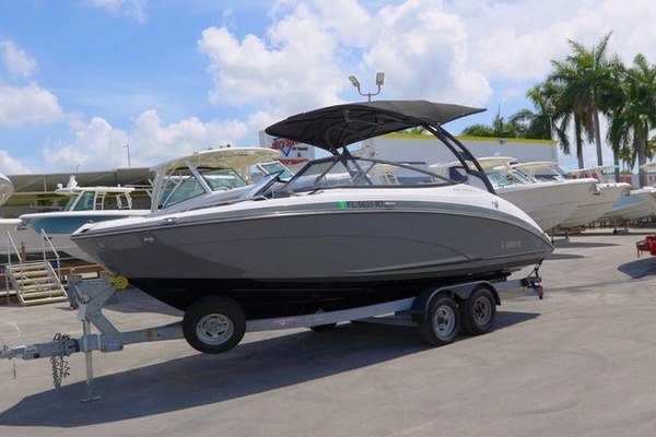 24-ft-Yamaha Boats-2019-242Limited SE- Miami Florida United States  yacht for sale