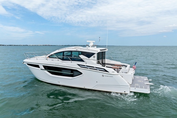 Cruisers Yachts 42 Cantius Yacht For Sale