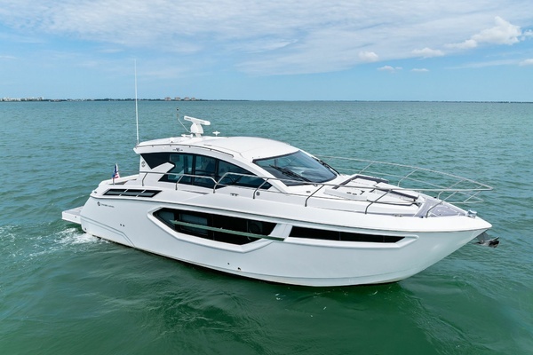 Cruisers Yachts 42 Cantius Yacht For Sale