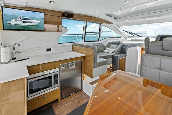 Photo of the 2019 Cruisers Yachts 42 Cantius "Truly Ineffable"