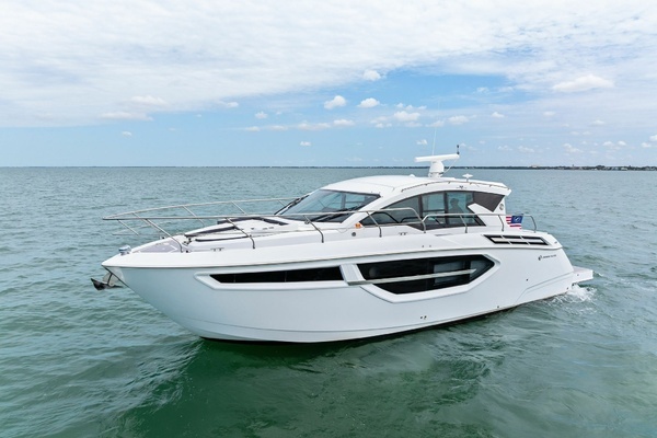 Cruisers Yachts 42 Cantius Yacht For Sale