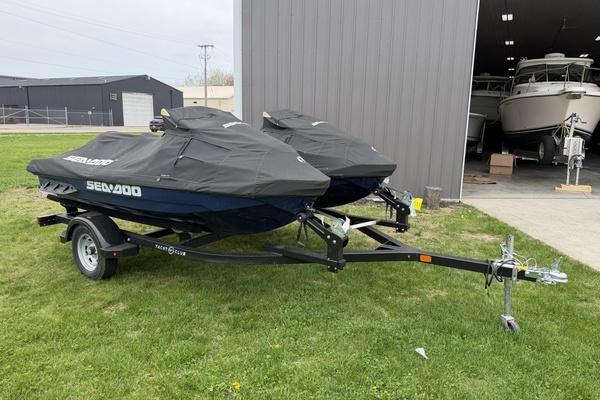 11ft Bombardier Yacht For Sale
