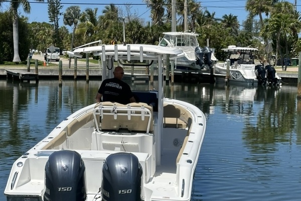 25ft Sea Hunt Yacht For Sale
