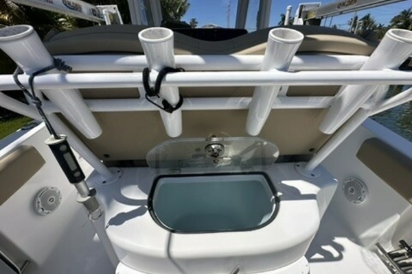 25ft Sea Hunt Yacht For Sale