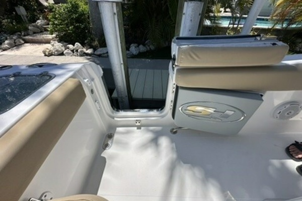 25ft Sea Hunt Yacht For Sale