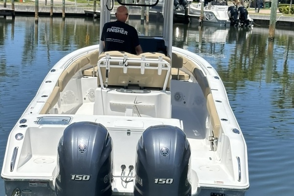 25ft Sea Hunt Yacht For Sale