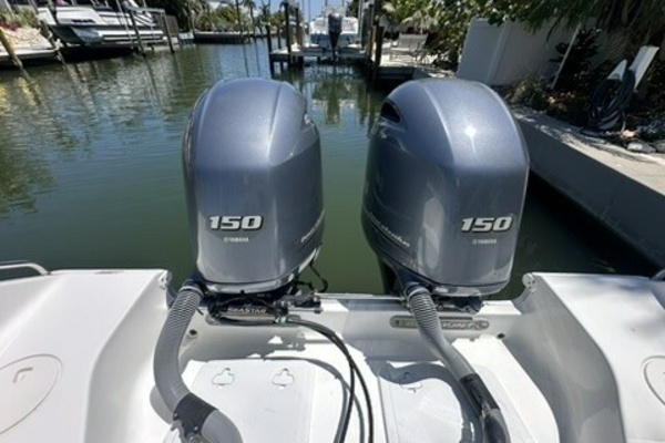 25ft Sea Hunt Yacht For Sale