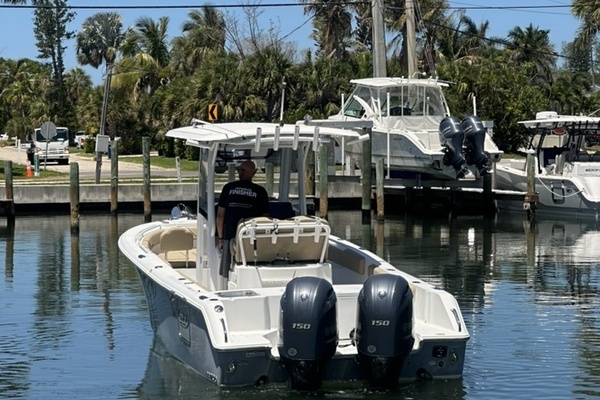 25ft Sea Hunt Yacht For Sale