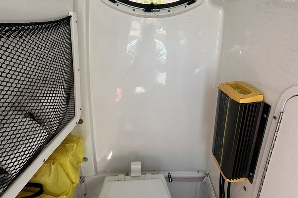 25ft Sea Hunt Yacht For Sale