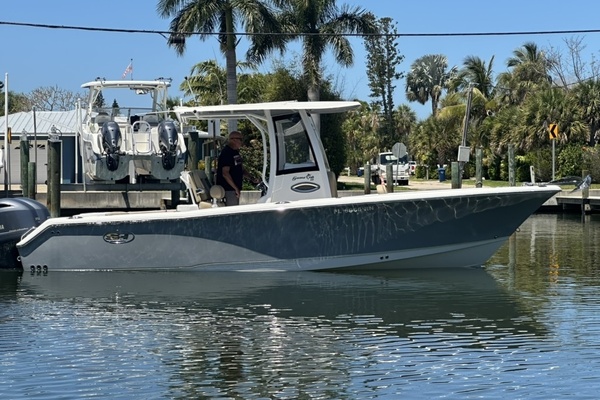 25ft Sea Hunt Yacht For Sale