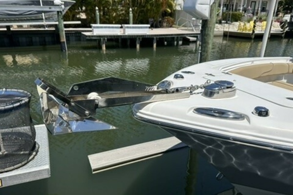 25ft Sea Hunt Yacht For Sale