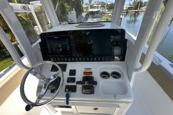 25ft Sea Hunt Yacht For Sale