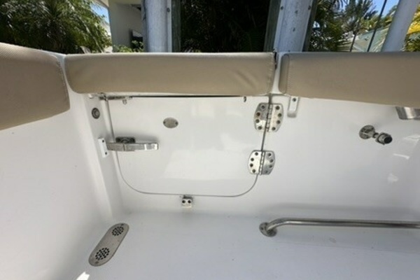 25ft Sea Hunt Yacht For Sale