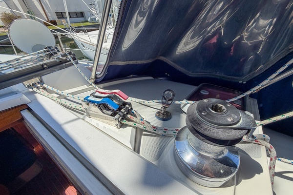 Jolly Mon  42ft Catalina Yacht For Sale