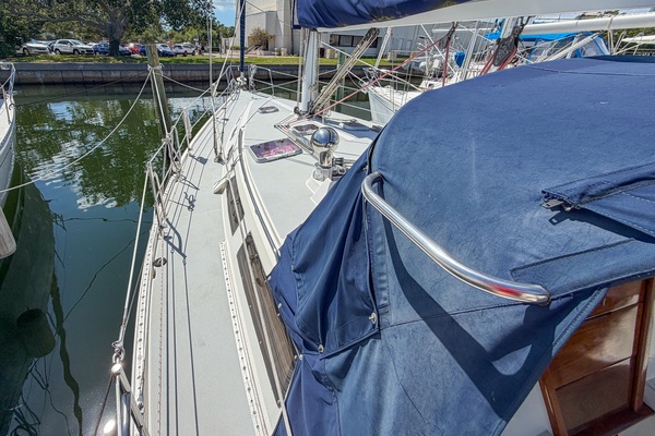 Jolly Mon  42ft Catalina Yacht For Sale