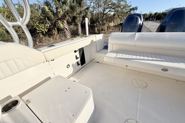 24ft Robalo Yacht For Sale