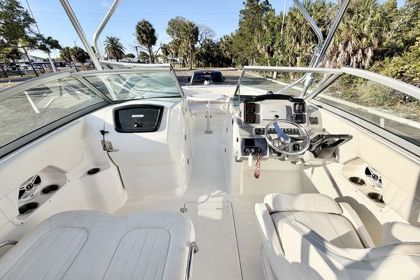 24ft Robalo Yacht For Sale