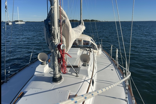 40ft Hinckley Yacht For Sale