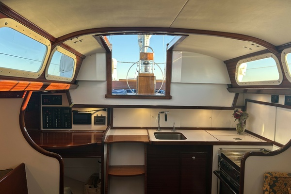 40ft Hinckley Yacht For Sale