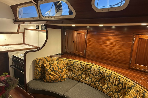 40ft Hinckley Yacht For Sale