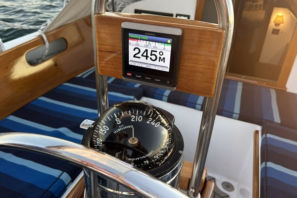 40ft Hinckley Yacht For Sale