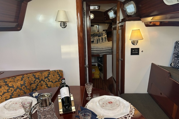 40ft Hinckley Yacht For Sale