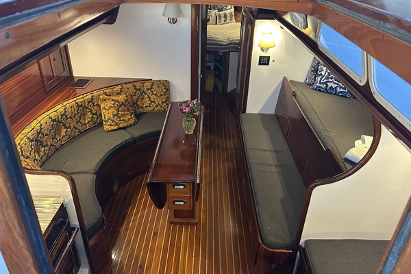 40ft Hinckley Yacht For Sale