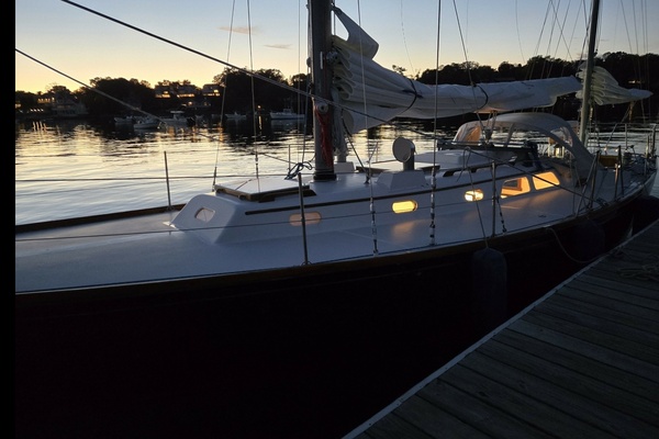 40ft Hinckley Yacht For Sale