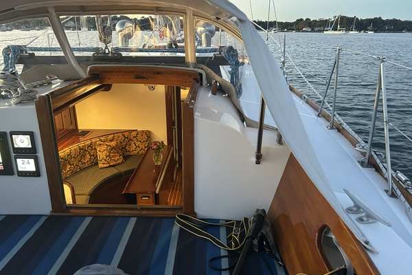 40ft Hinckley Yacht For Sale
