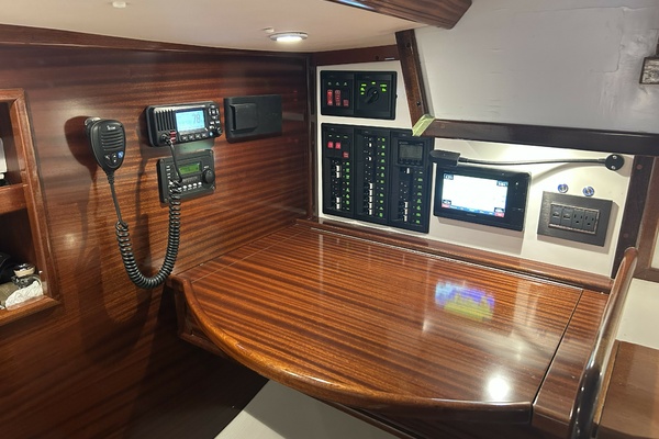 40ft Hinckley Yacht For Sale