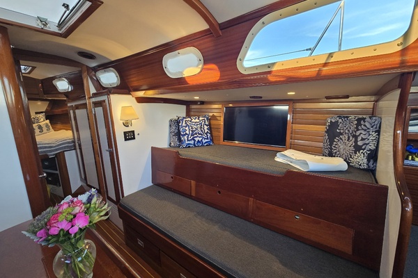 40ft Hinckley Yacht For Sale