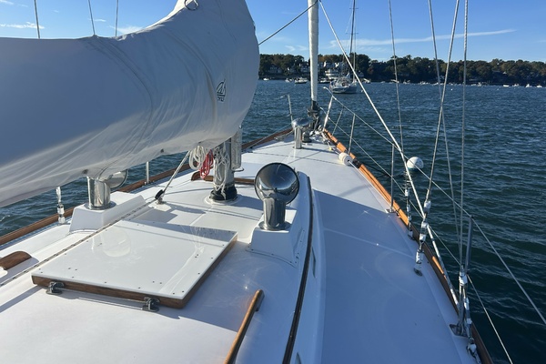 40ft Hinckley Yacht For Sale