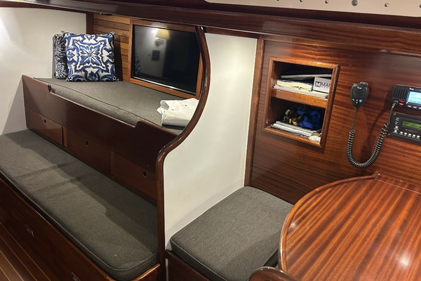 40ft Hinckley Yacht For Sale