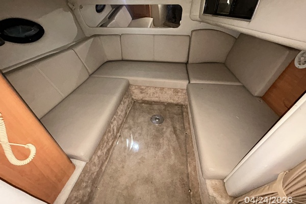32' Regal aft stateroom1
