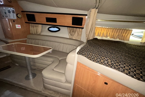 32' Regal salon port