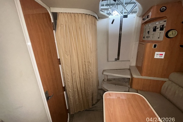32' Regal aft stateroom curtain