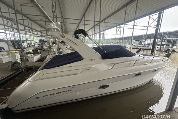 Photo of the 2000 Regal 3260 "All Summer Long"