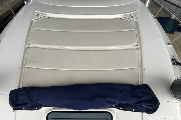 32' Regal foredeck sunpad