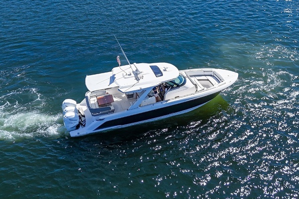 Tiara Yachts 38 LS Yacht For Sale