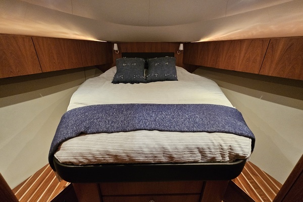 2014 Tiara Yachts 43