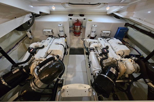 2014 Tiara Yachts 43