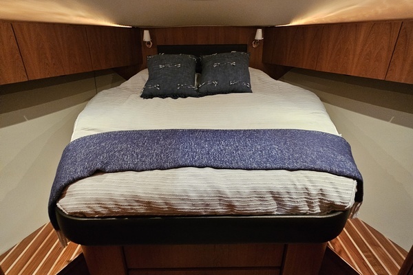 2014 Tiara Yachts 43