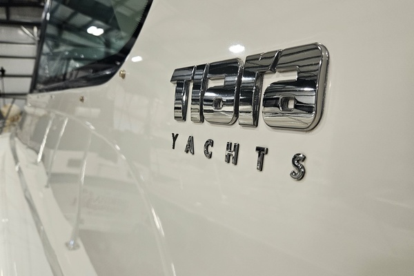 2014 Tiara Yachts 43